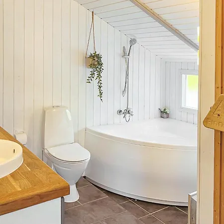 Gorgeous In Vaeggerlose With Sauna * Bøtø By